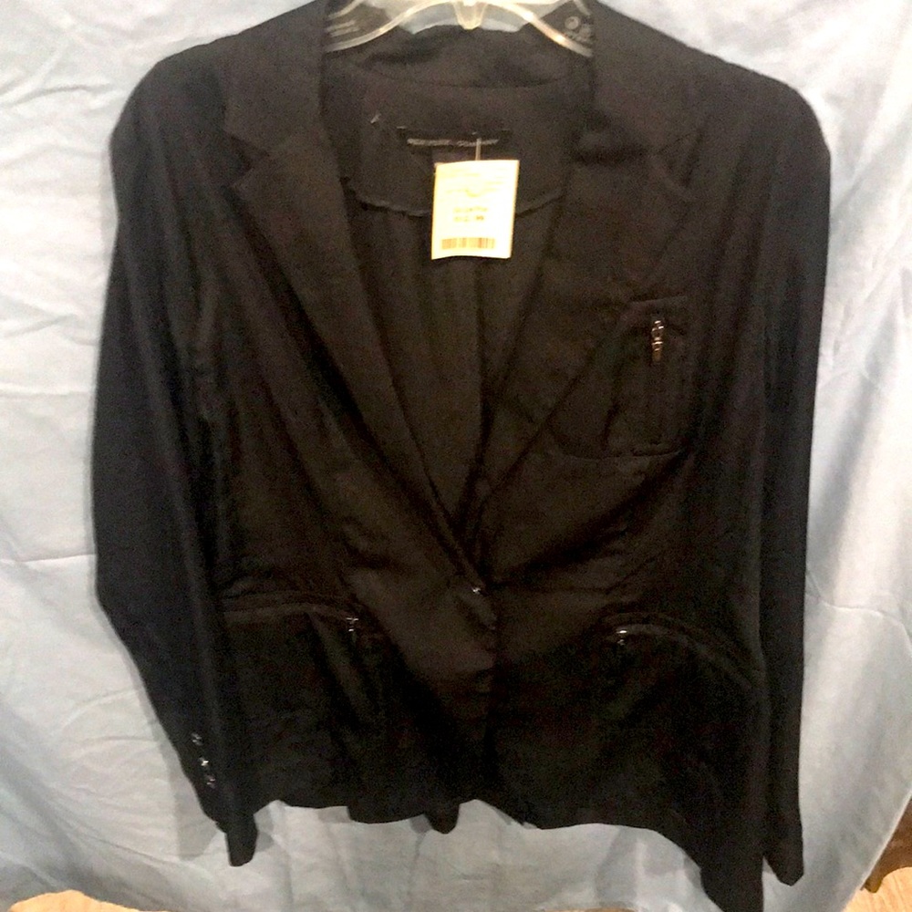 Women Black Blazer,with zip pockets size 16 one button